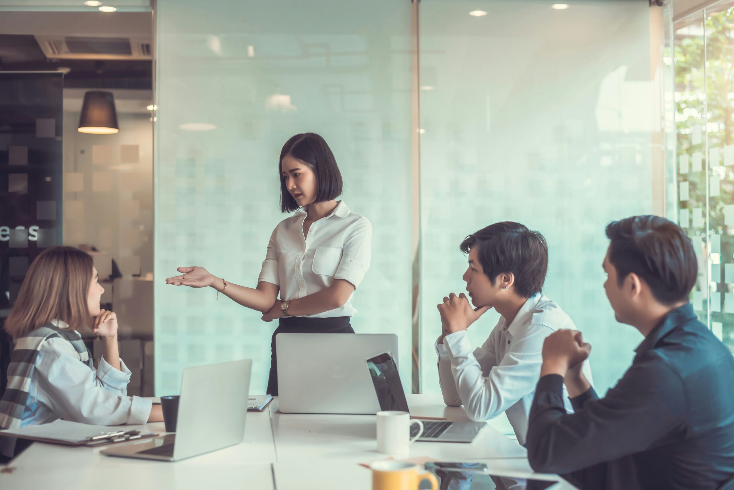 from-legacy-to-leadership-steering-organizations-into-the-digital-future